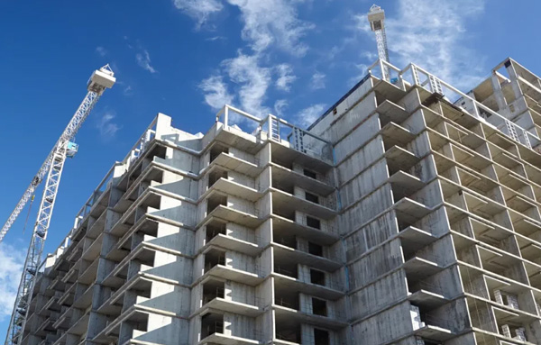 Bangun/Renovasi Rumah, Kantor, Gudang/Pabrik, Ruko, Apartemen, Cafe/Restoran. Termasuk pekerjaan partisi dan struktur, dikerjakan tim profesional.